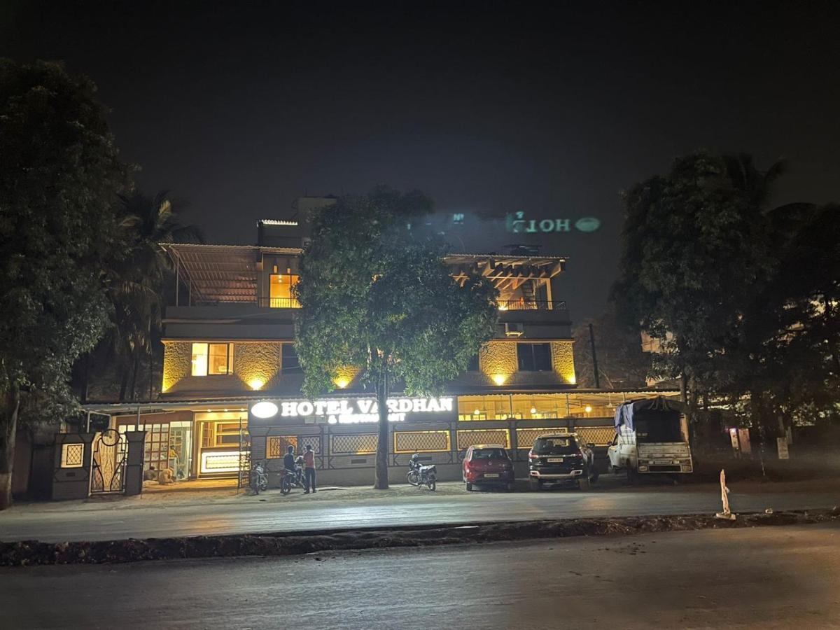 Hotel Vardhan Silvassa Exterior foto